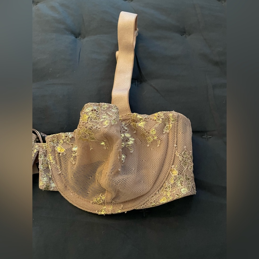 Victoria's Secret very sexy line sheet bra 34B - Picture 5 of 16